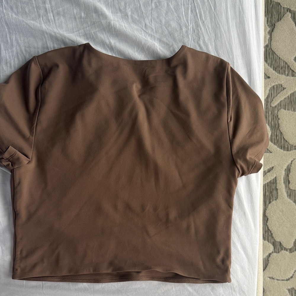 Artizia Babaton  contour sculpting Cropped Crewneck Tee - Picture 5 of 5
